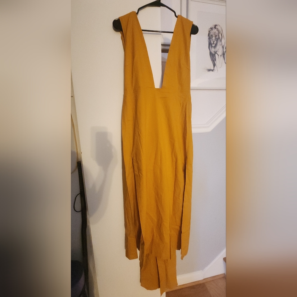 Zado Dress | Gold Sleeveless Dress